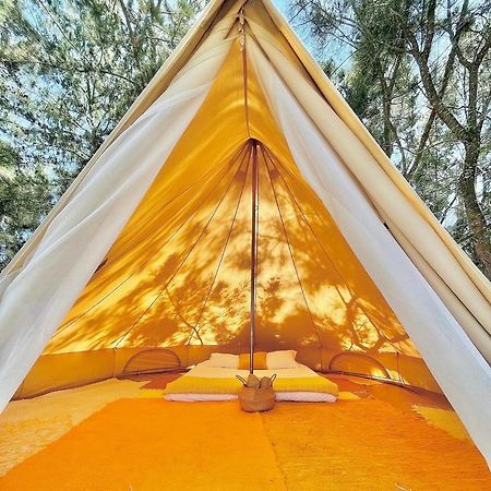 מונקאראפאצ'ו Glamping On Organic Yoga Farm With Natural Swimming Pool Near Beach מראה חיצוני תמונה