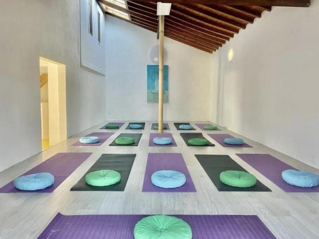 מונקאראפאצ'ו Glamping On Organic Yoga Farm With Natural Swimming Pool Near Beach מראה חיצוני תמונה
