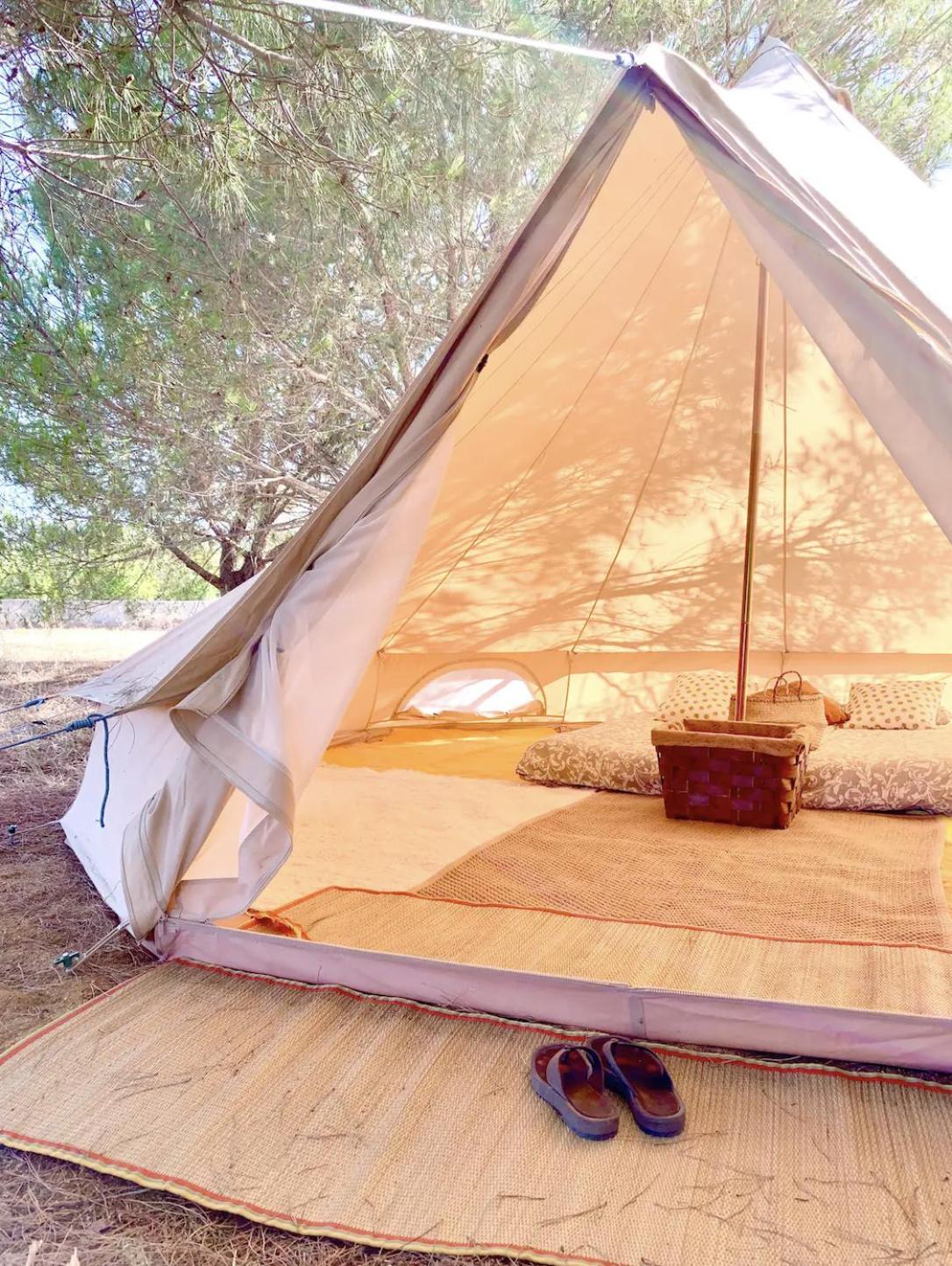 מונקאראפאצ'ו Glamping On Organic Yoga Farm With Natural Swimming Pool Near Beach מראה חיצוני תמונה