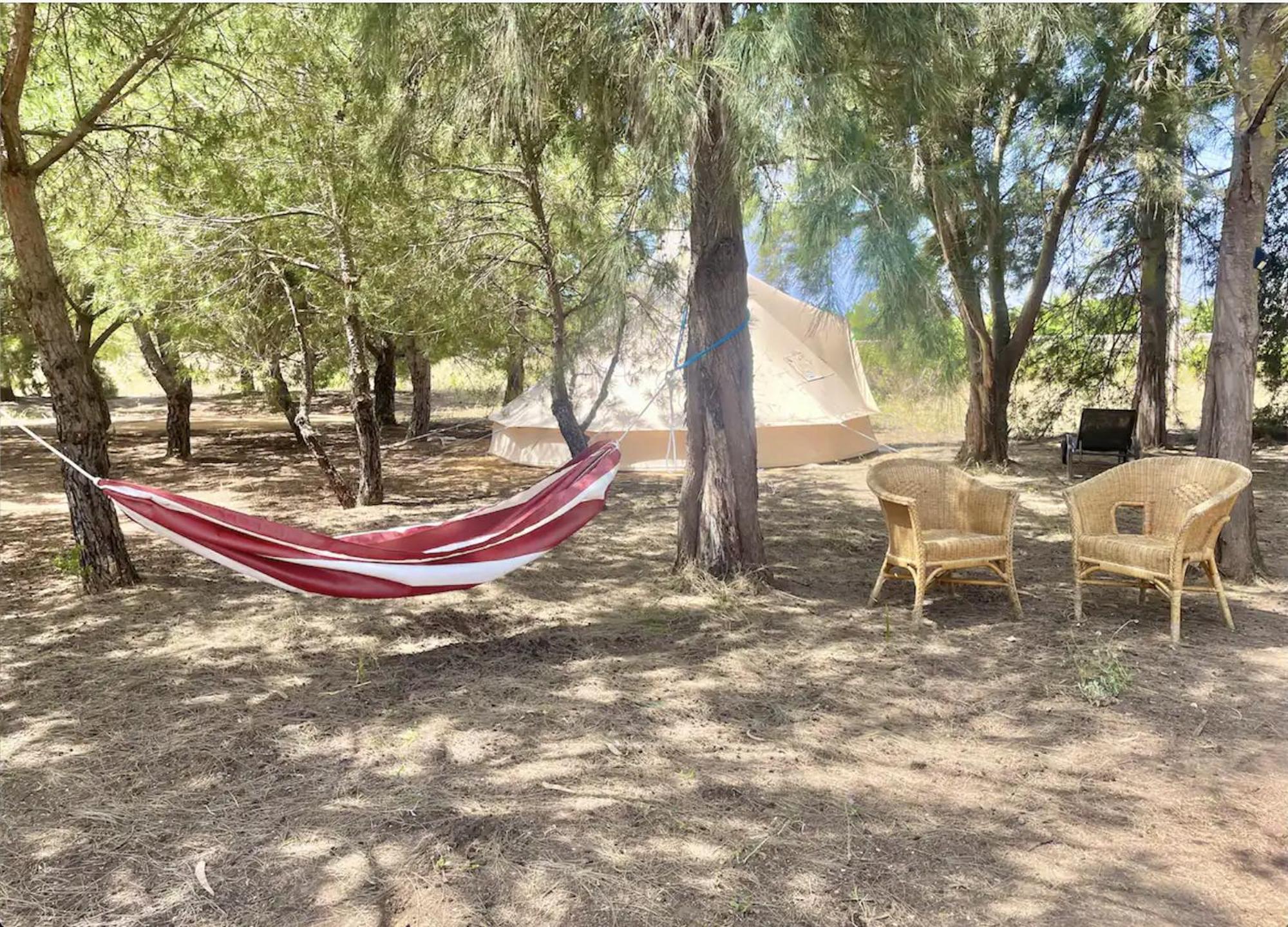 מונקאראפאצ'ו Glamping On Organic Yoga Farm With Natural Swimming Pool Near Beach מראה חיצוני תמונה